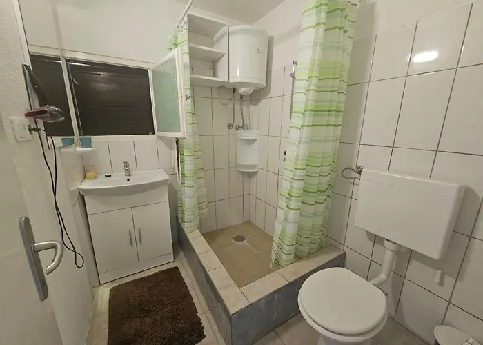 公寓 Ferienwohnung- 70m Vom Entfernt By Interhome